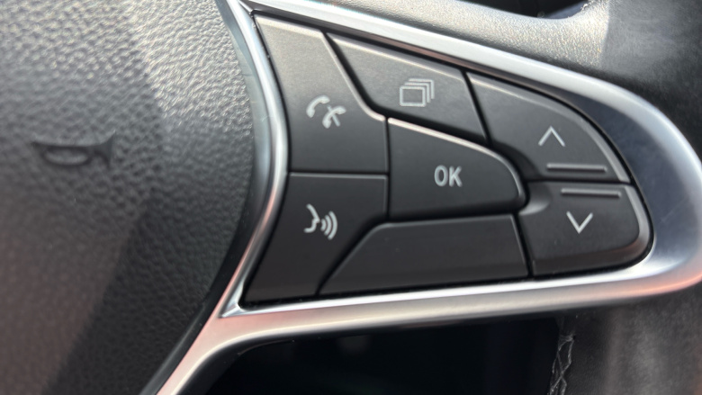 Renault Arkana 1.6 E-TECH Hybrid 145 Iconic 5dr Auto Hybrid Estate
